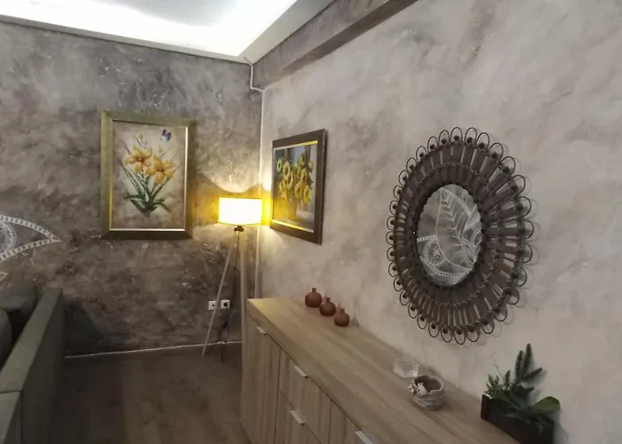 Dimitra كيوبارِسِيا