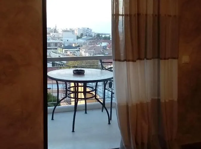 Dimitra كيوبارِسِيا